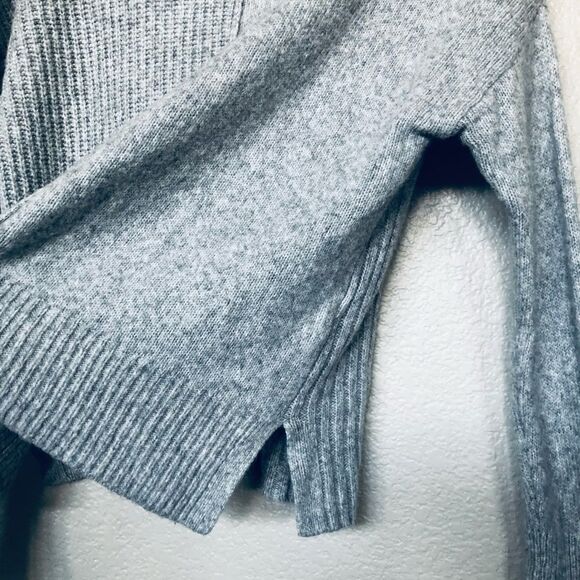 Rachel Zoe Soft Cozy Gray Sweater XS - Picture 2 of 4